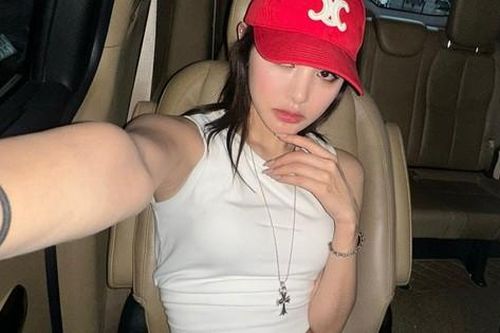 Gần 11.000 người xem Hiền Hồ livestream, để lại bình luận tiêu cực