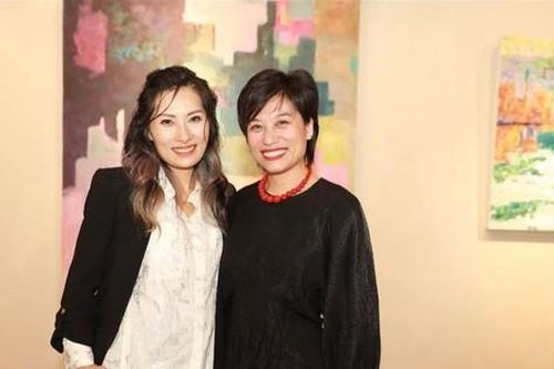 20 bức tranh trừu tượng của nữ họa sĩ múa ballet ở Hà Nội