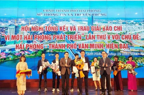 Trao giải báo chí 'Vì một Hải Phòng phát triển' năm 2023