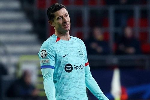 Lewandowski 'tàng hình', Barca thua sốc ở Champions League