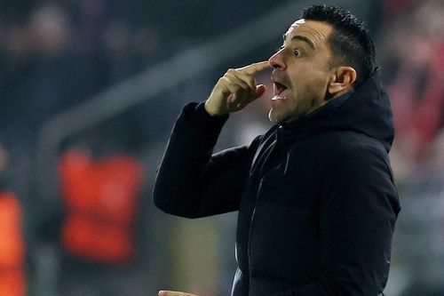 Xavi phủ nhận Barca căng thẳng sau thất bại ở Cúp C1