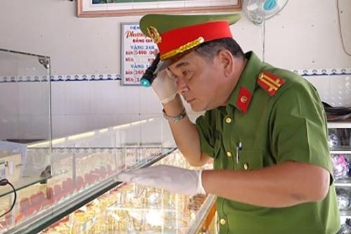 5 ngày truy tìm hai 'siêu trộm' tiệm vàng ma mãnh ở miền Tây