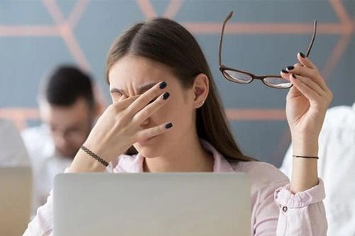 Co giật mí mắt liên tục là điềm báo hay dấu hiệu của bệnh lý?