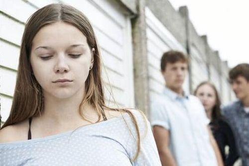 Cha mẹ làm gì khi con 'dậy thì sớm'?