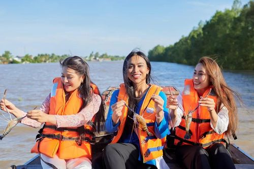Top 40 thí sinh Hoa hậu Hoàn vũ Việt Nam lan tỏa thông điệp du lịch bền vững