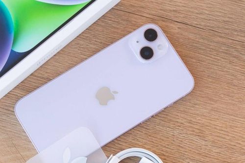 Giá iPhone 14 Plus mới nhất tháng 12 rẻ như xả kho, màn hình lớn chẳng kém Galaxy S23 Ultra