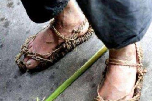 Cổ nhân dạy 'thà thử quan tài còn hơn đi giày người khác' khi biết lý do, bạn sẽ không ngờ người xưa lại có kiến thức uyên thâm như vậy