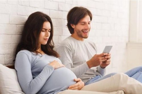 Tỷ lệ đàn ông ngoại tình khi vợ mang thai có cao không? Tại sao ngày càng nhiều đàn ông lừa dối khi vợ mang thai?