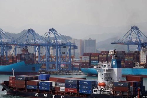 Surge in FDI Defies Global Economic Challenges