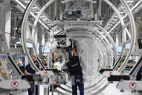 3 hãng ô tô hợp tác phát triển xe điện