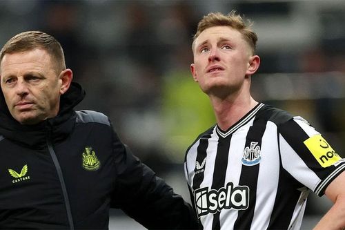 'Bão' chấn thương càn quét Newcastle
