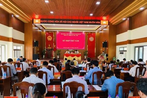 Kỳ họp thứ 8, HĐND huyện Khánh Sơn khóa IX