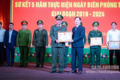 Văn Lãng sơ kết 5 năm thực hiện 'Ngày biên phòng toàn dân'