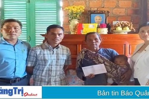 Thăm, tặng quà cho 89 người có uy tín trong đồng bào dân tộc thiểu số