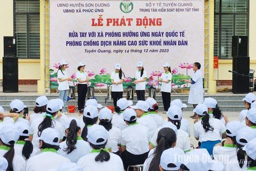 Phát động Phong trào 'Rửa tay với xà phòng hưởng ứng ngày Quốc tế phòng chống dịch nâng cao sức khỏe nhân dân'