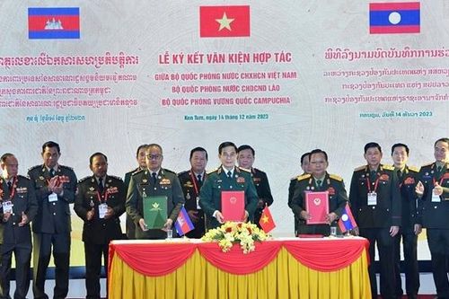 Cuộc gặp thường niên Bộ trưởng Bộ Quốc phòng 3 nước Việt Nam - Lào - Campuchia