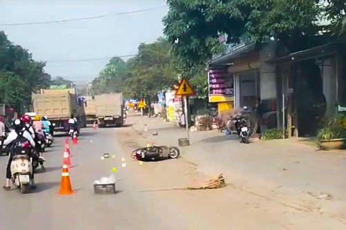 Va chạm với xe tải đi cùng chiều, 1 phụ nữ tử vong