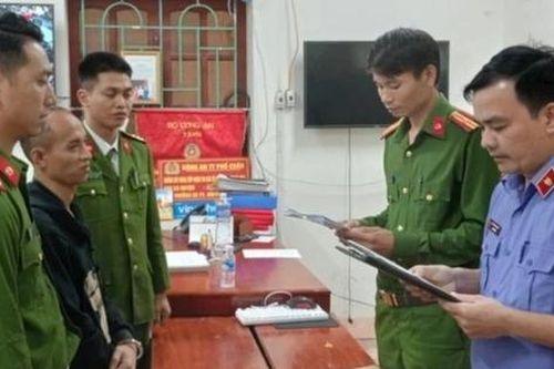 Vừa ra tù 2 ngày lại bị bắt vì đánh gãy răng nữ nhân viên nhà nghỉ
