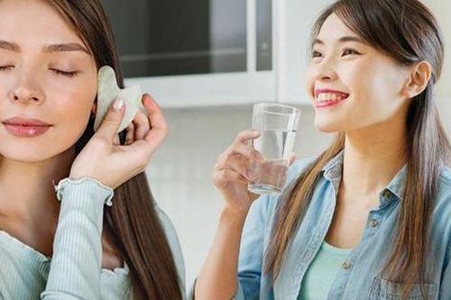 8 thói quen giúp da đẹp lên từng ngày