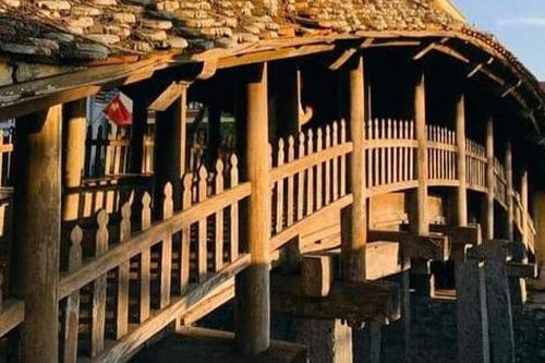 Kiến trúc độc đáo về cầu ngói 5 thế kỷ ở đất Thành Nam