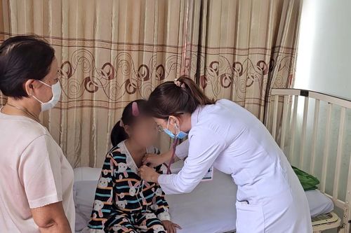 Cẩn trọng bệnh lý viêm phổi thùy ở trẻ em