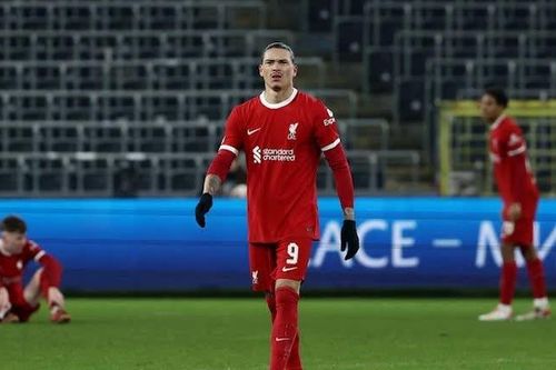 Liverpool bại trận trước khi gặp MU