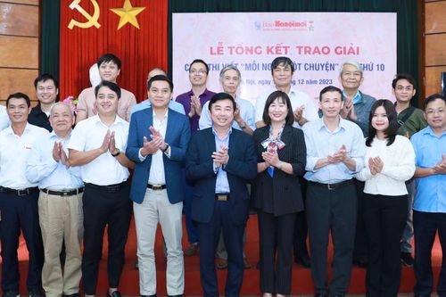 Trao giải Cuộc thi viết 'Mỗi ngày một chuyện' trên báo HàNôịmới lần thứ 10
