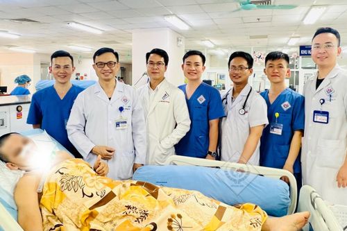 Cứu sống người bệnh bị nhiều vết đâm thấu tim ngừng tuần hoàn