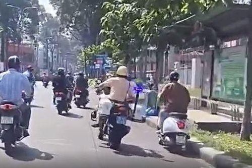 Tạm đình chỉ công tác cán bộ Cảnh sát giao thông đạp ngã xe người vi phạm