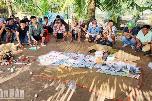 Kiên Giang: Triệt xóa tụ điểm đánh bạc, tạm giữ hơn 500 triệu đồng