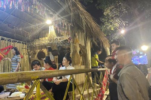 Rực rỡ sắc màu Điện Biên tại Hà Nội