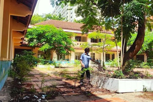 Trường lớp thiếu, trường học bỏ hoang