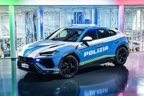 Lamborghini Urus Performante - 'siêu bò' làm nhiệm vụ đặc biệt của cảnh sát Ý