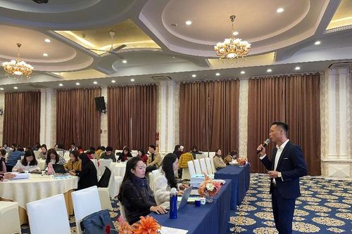 Tập huấn vận hành 'câu lạc bộ thủ lĩnh của sự thay đổi' cho giáo viên vùng cao