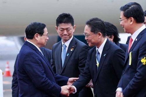 Thủ tướng Phạm Minh Chính tới Tokyo, bắt đầu chuyến tham dự Hội nghị cấp cao ASEAN-Nhật Bản