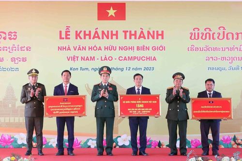 Cất cao bài ca đoàn kết trong 'mái nhà chung' Đông Dương