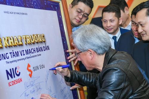 Việt Nam sẵn sàng cho công nghiệp bán dẫn và trí tuệ nhân tạo