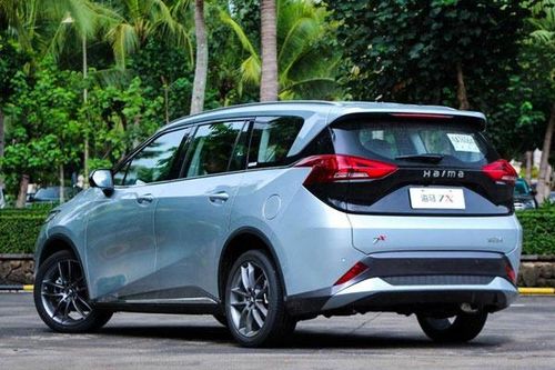 Ô tô Trung Quốc tràn vào Việt Nam, ồn ào ra mắt, chật vật bán hàng