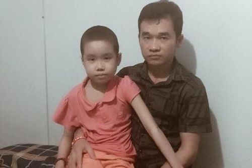 Bé gái ung thư cần giúp gấp 90 triệu đồng làm phẫu thuật ghép xương