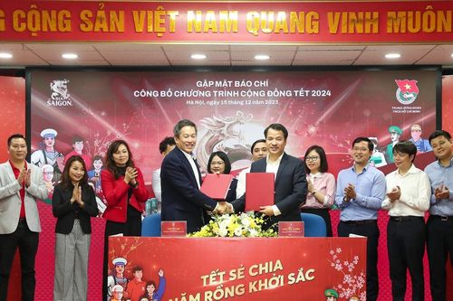 Quà Tết 7,4 tỷ đồng tặng công nhân, ngư dân, bộ đội 25 tỉnh thành