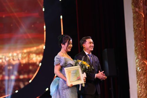 Nữ cán bộ Trường Đại học Điều dưỡng Nam Định đoạt giải đặc biệt 'Tôi khỏe đẹp hơn' lần 2