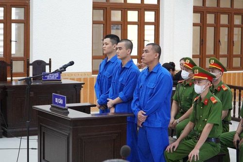 Bình Thuận: Dùng dao tấn công 3 người, thanh niên lãnh án chung thân
