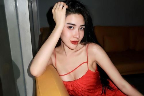 Đã mắt ngắm đường cong của hot girl Bình Dương được mệnh danh là 'tiên nữ hạ phàm'