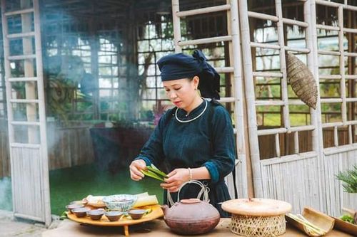 Người phụ nữ Tày 'đưa bản về phố'