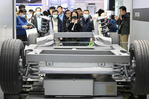 Thách thức mới của Trung Quốc 2024: Thị trường nội địa không hấp thụ hết pin EV