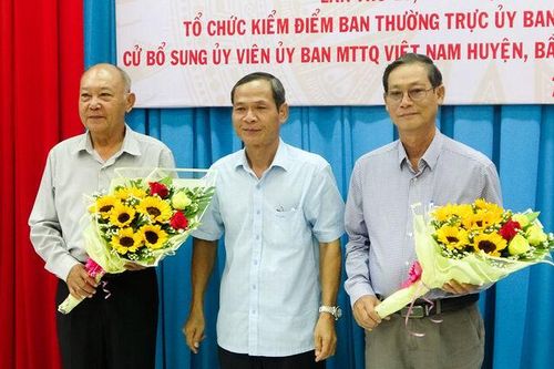Ông Trần Quốc Cường giữ chức Chủ tịch UBMTTQVN huyện Tri Tôn