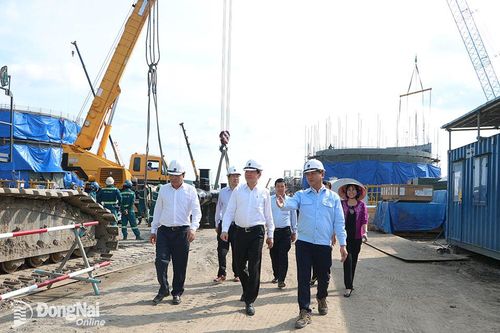 Dự án điện tỷ USD trước nguy cơ thiếu đường dây truyền tải điện