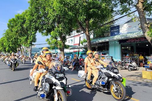 Đồng loạt ra quân tấn công, trấn áp tội phạm