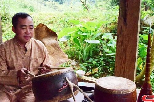 Gìn giữ di sản văn hóa Mo Mường