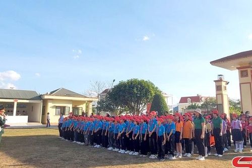 Ngoại khóa tuyên truyền Ngày thành lập Quân đội Nhân dân Việt Nam